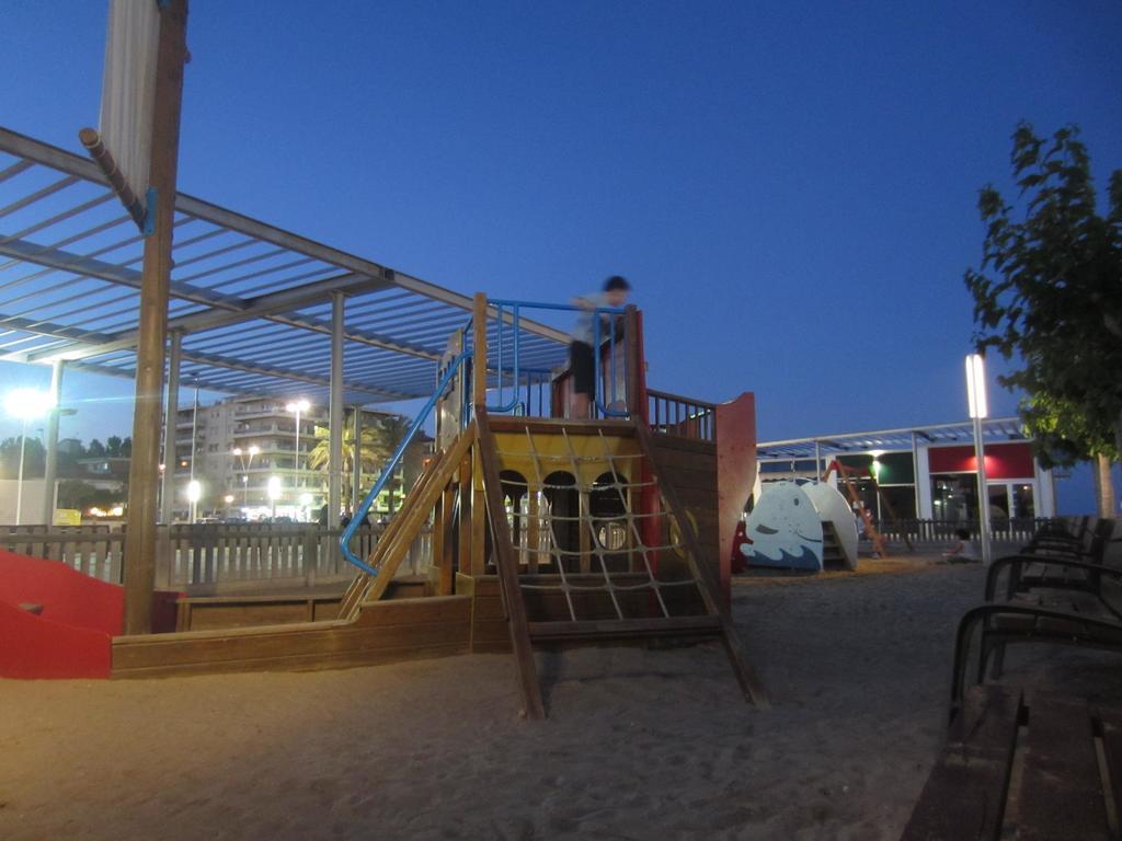 Apartamento Playa Dorada Apartment Сегур де Калафел Екстериор снимка